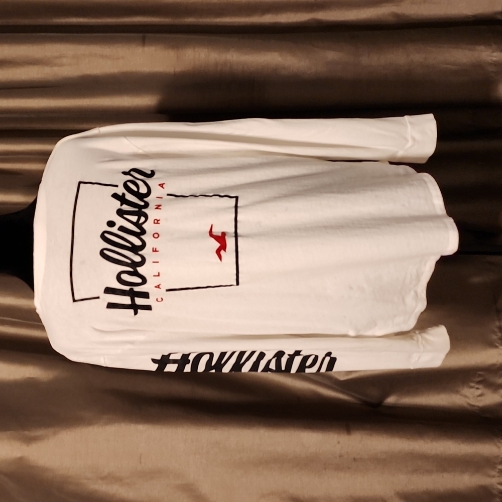 Mens Hollister long sleeve t-shirt